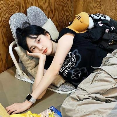 三个男人和一条美腿